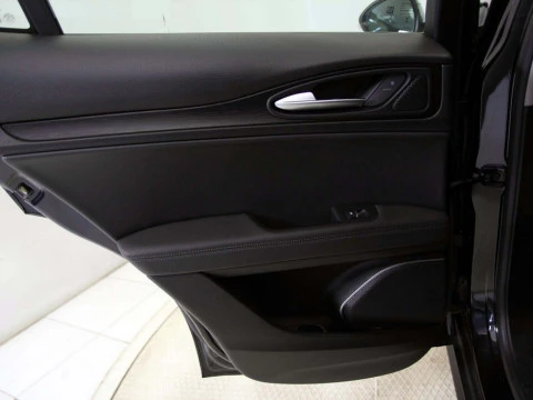 Alfa Romeo STELVIO 2.2 D TURBO AUTO