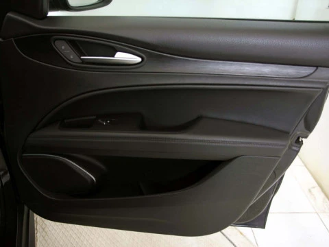Alfa Romeo STELVIO 2.2 D TURBO AUTO