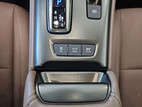 Lexus LBX 1.5 136cv HEV Elegant+