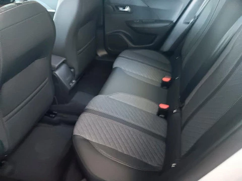 Peugeot 2008 1.2 GASOLINA 100 S&S ALLURE 5P