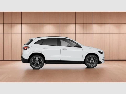 Mercedes-Benz GLA  250 e con tecnologia hibrida EQ