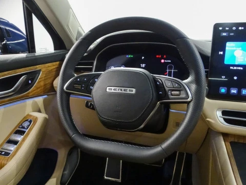 Seres 5 SERES 5 Premium (4WD)