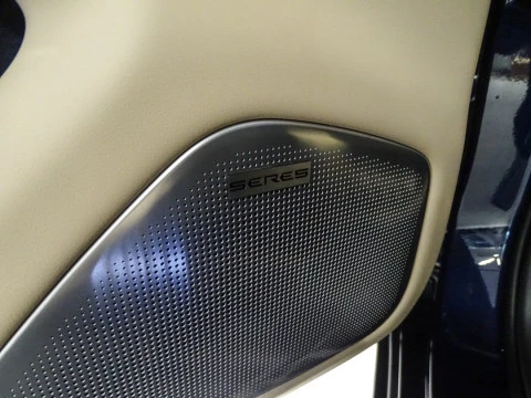 Seres 5 SERES 5 Premium (4WD)