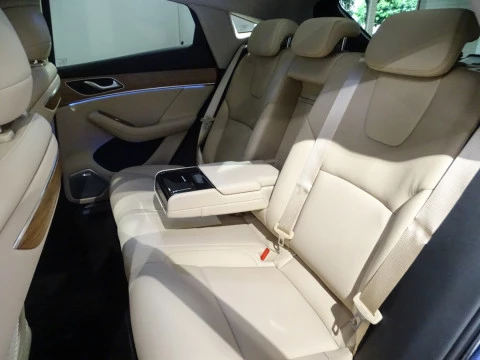 Seres 5 SERES 5 Premium (4WD)