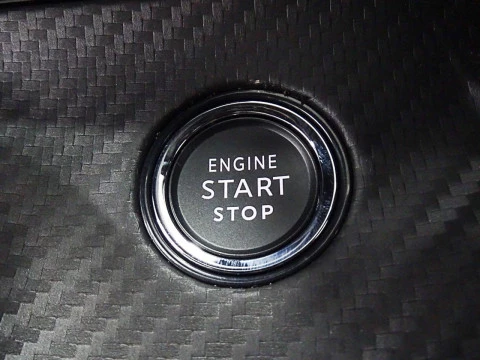 Peugeot e-2008 Electrico First Edition 156 115kW