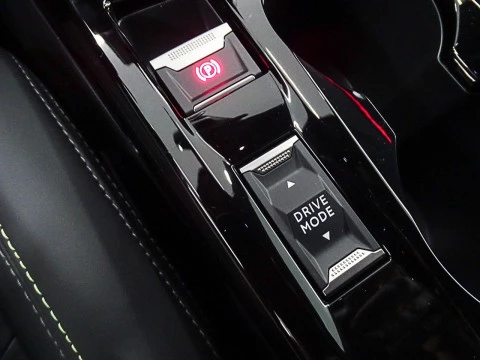 Peugeot e-2008 Electrico First Edition 156 115kW