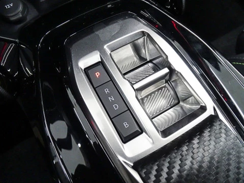 Peugeot e-2008 Electrico First Edition 156 115kW