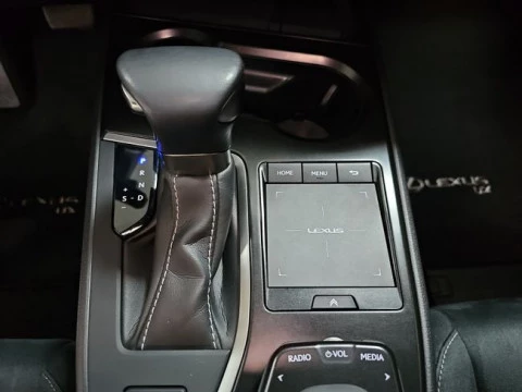 Lexus UX 2.0 250h Business