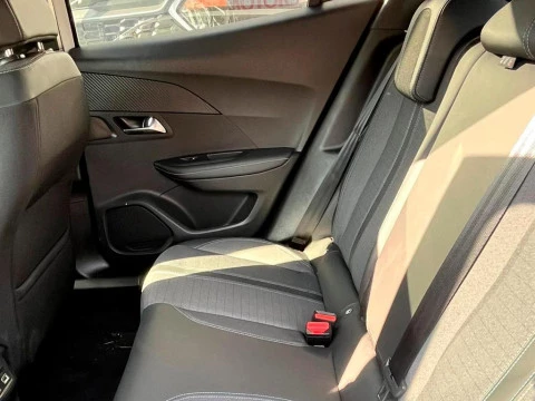 Peugeot 2008 1.2 PURETECH 100 S&S ALLURE 5P