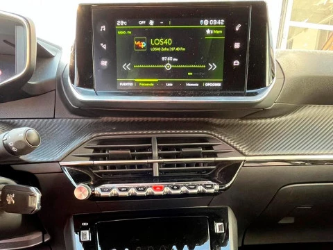 Peugeot 2008 1.2 PURETECH 100 S&S ALLURE 5P