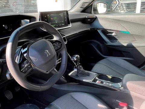Peugeot 2008 1.2 PURETECH 100 S&S ALLURE 5P