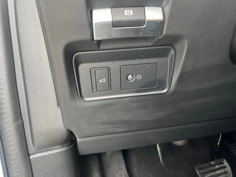 Land Rover Discovery Sport 2.0D TD4 204 PS AWD Auto MHEV SE