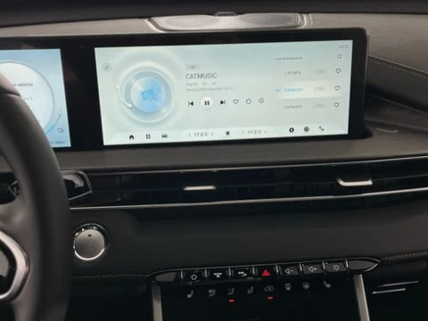 EBRO S400 1.5 DHE HEV Excellence CVT