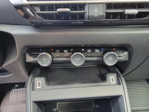 Citroën C4 Hybrid 145 ë-DCS6 Plus