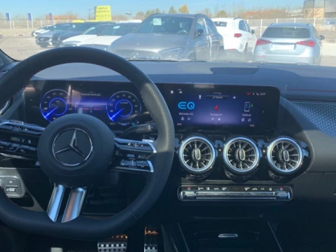 Mercedes-Benz EQA  250+ + AMG Line