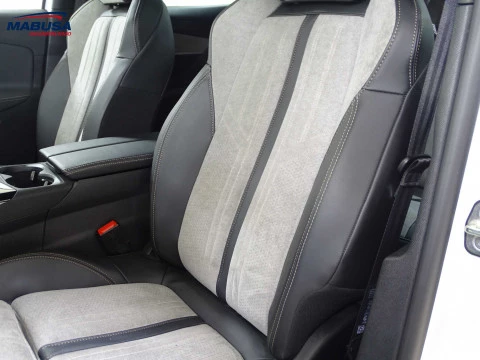 Peugeot 3008 Hybrid 225 e-EAT8 GT