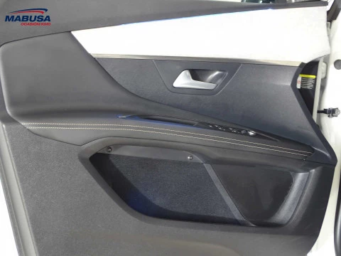 Peugeot 3008 Hybrid 225 e-EAT8 GT