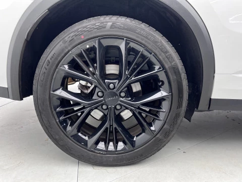 Lynk & Co 01 More PEHV