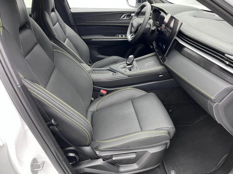 Lynk & Co 01 More PEHV