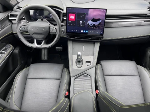 Lynk & Co 01 More PEHV