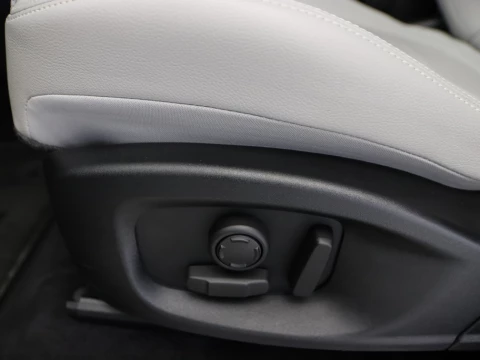 Jaguar E-PACE 2.0 D204 R-DYNAMIC AUTO 4WD 5P