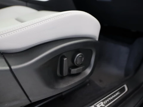 Jaguar E-PACE 2.0 D204 R-DYNAMIC AUTO 4WD 5P