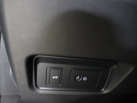 Jaguar E-PACE 2.0 D204 R-DYNAMIC AUTO 4WD 5P