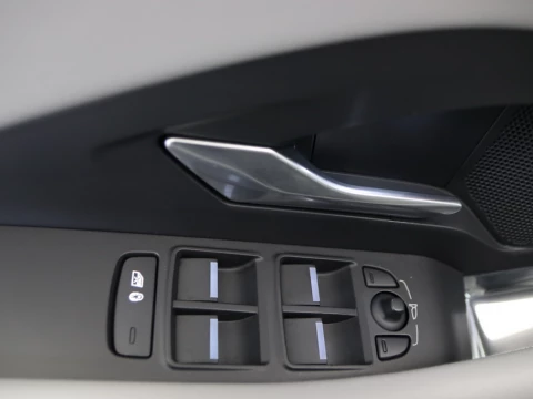 Jaguar E-PACE 2.0 D204 R-DYNAMIC AUTO 4WD 5P