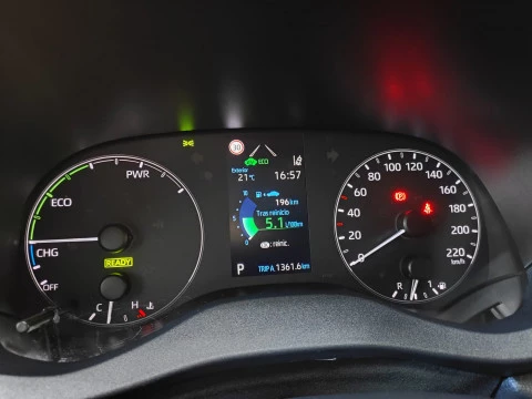 Toyota Yaris 1.5 120H Business Plus