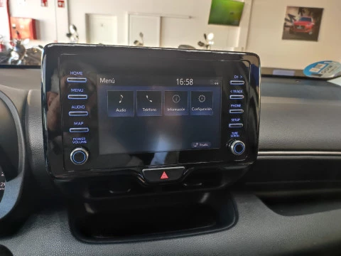 Toyota Yaris 1.5 120H Business Plus