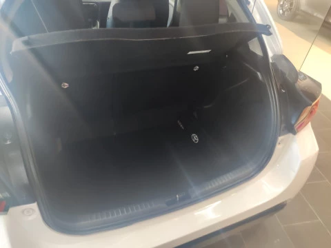 Toyota Yaris 1.5 120H Business Plus