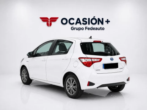 Toyota Yaris 1.5 120H Business Plus