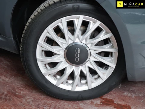 Fiat 500 1.0 Hybrid Dolcevita 51 kW (70 CV)