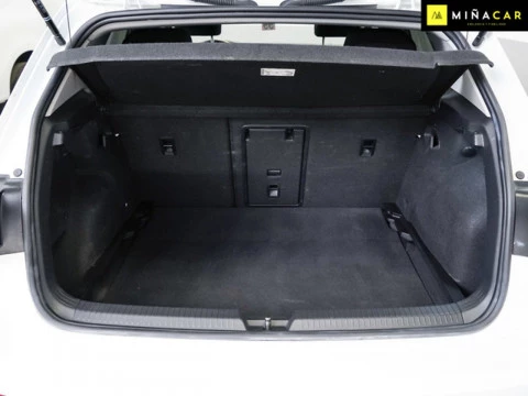 Volkswagen Golf Life 1.0 eTSI 81kW 110CV DSG