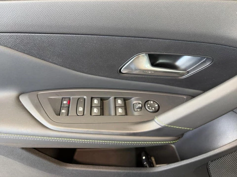 Peugeot 308 5P GT Hybrid MHEV 145 e-DCS6