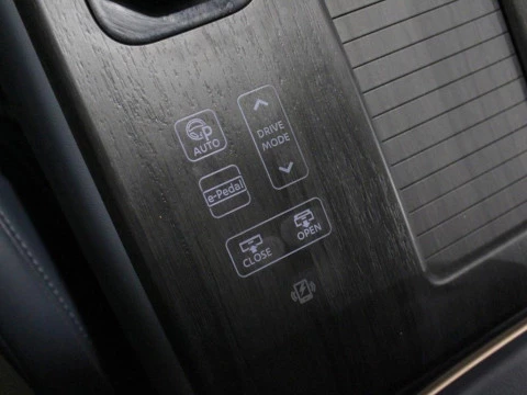 Nissan Ariya ARIYA 5p 63 kWh 4x2 Evolve