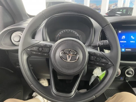 Toyota Aygo X Cross  1.0 VVTI 72CV Play