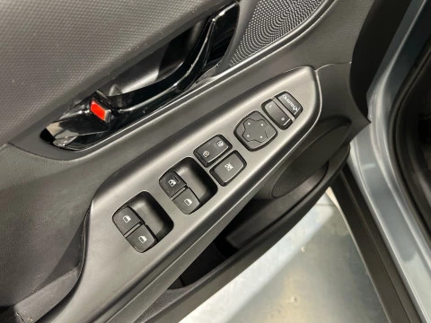 Hyundai Kona 1.0 TGDI Tecno Red 4X2