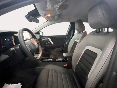Citroën C4 Hybrid 145 ë-DCS6 Business Edition