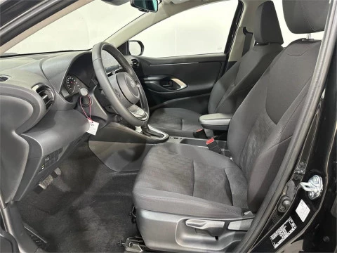 Toyota Yaris ACTIVE PLUS