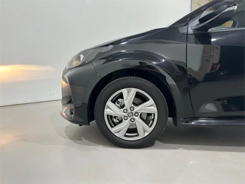 Toyota Yaris ACTIVE PLUS