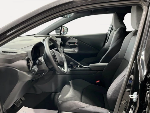 Toyota C-HR 1.8 Advance Hybrid 140