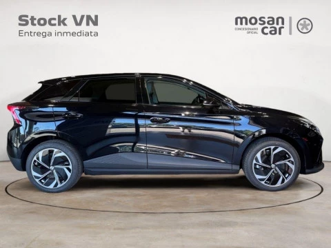 MG4 64kWh Luxury