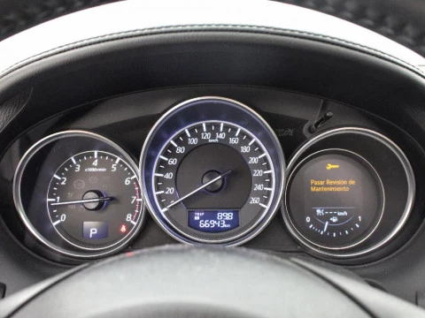 Mazda6 2.5 GE 192 LUX. + PR. (W) + TR. + SR AT 192 4P