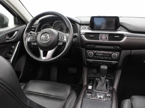 Mazda6 2.5 GE 192 LUX. + PR. (W) + TR. + SR AT 192 4P
