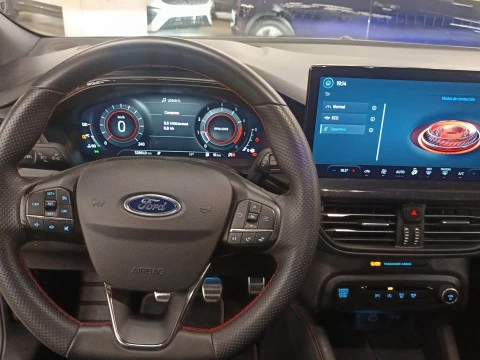 Ford Focus 1.0 Ecoboost MHEV 92kW ST-Line X