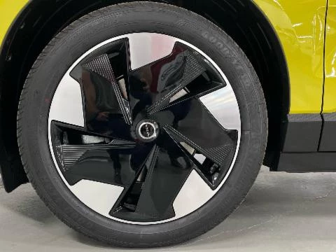 Volvo EX30 Plus, Single Motor Extended Range, Eléctrico