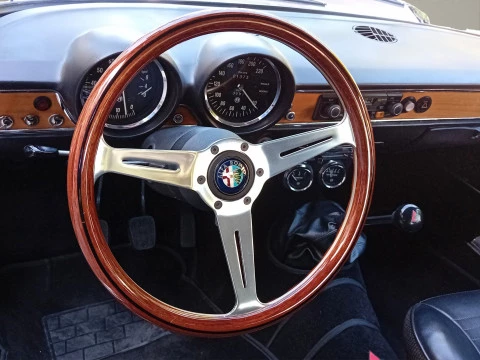 Alfa Romeo GT 1600 Junior