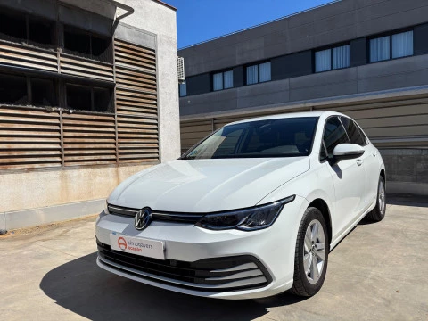Volkswagen Golf LIFE 1.0 ETSI MHEV 110CV DSG 5P