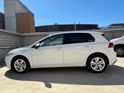 Volkswagen Golf LIFE 1.0 ETSI MHEV 110CV DSG 5P